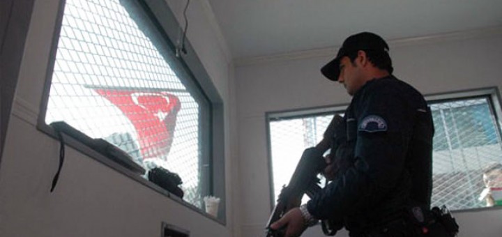 Diyarbakır'da Nöbet Kulübesi