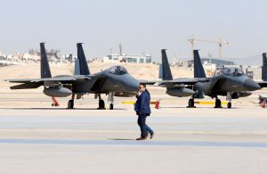 Suudi Arabistan Hava Kuvvetleri'ne bağlı olan F-15SA tipi avcı uçakları.