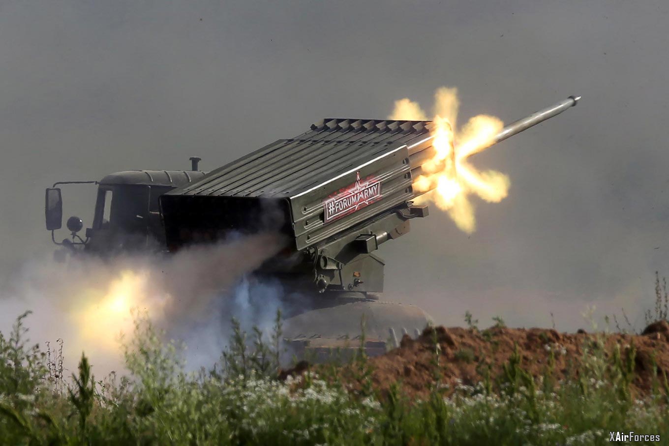 Rus Ordusu Tornado-G Silah sistemi.