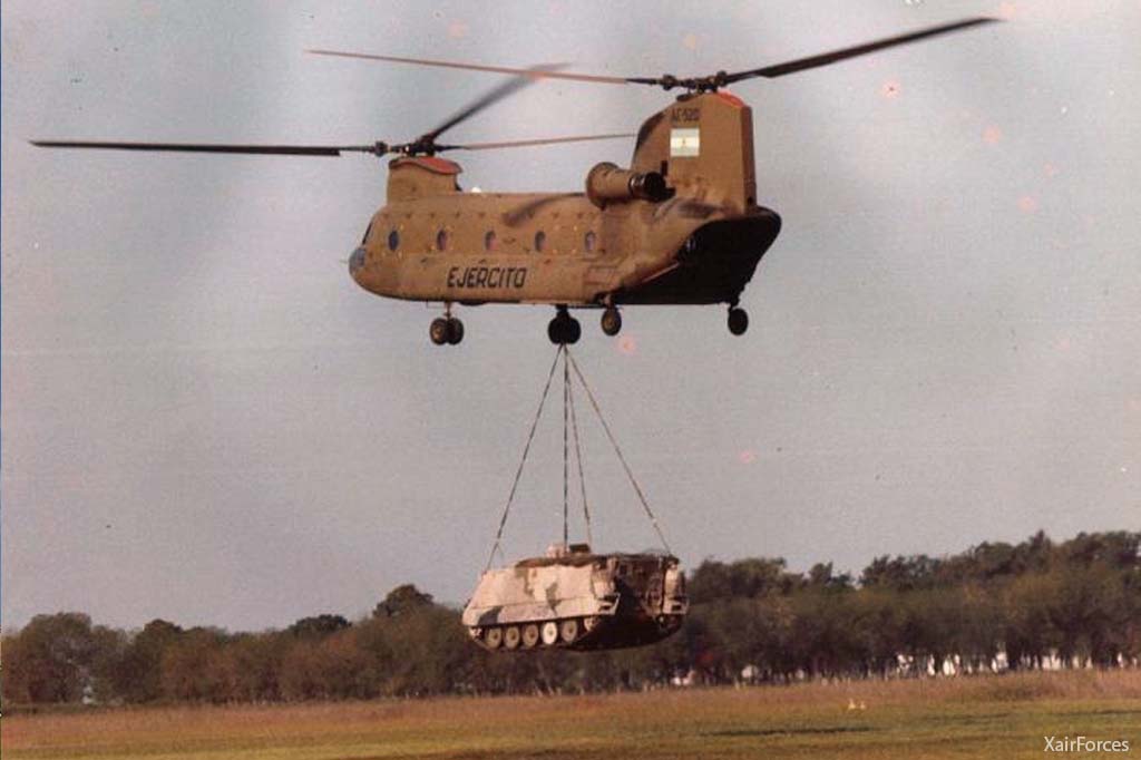 Argentine Army CH-47C Chinook (AE-520), May 1981