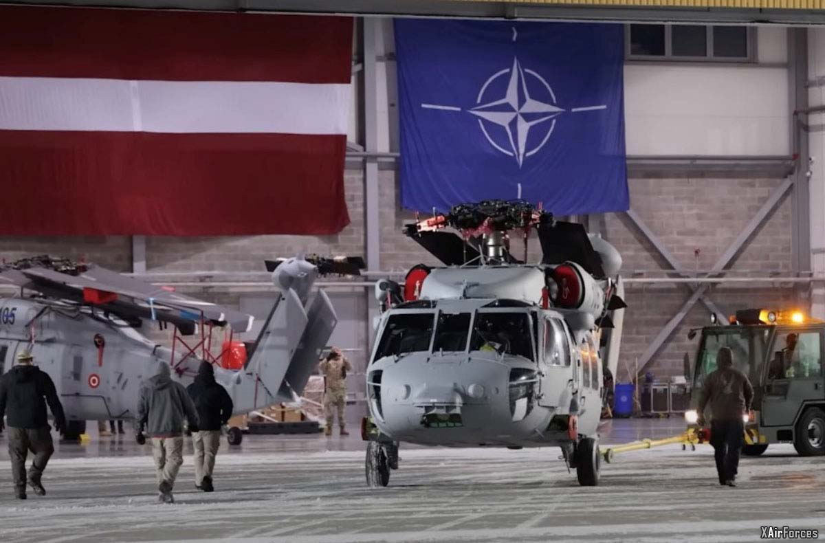 2023 01 01 Latvia receives first Black Hawks to replace Soviet Mi-17 helicopters