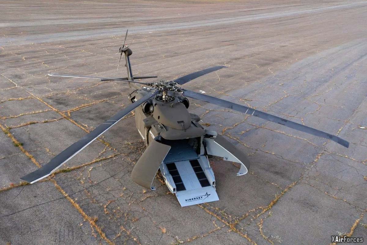 Sikorsky Unveils S-70UAS U-Hawk: The First Fully Autonomous Black Hawk